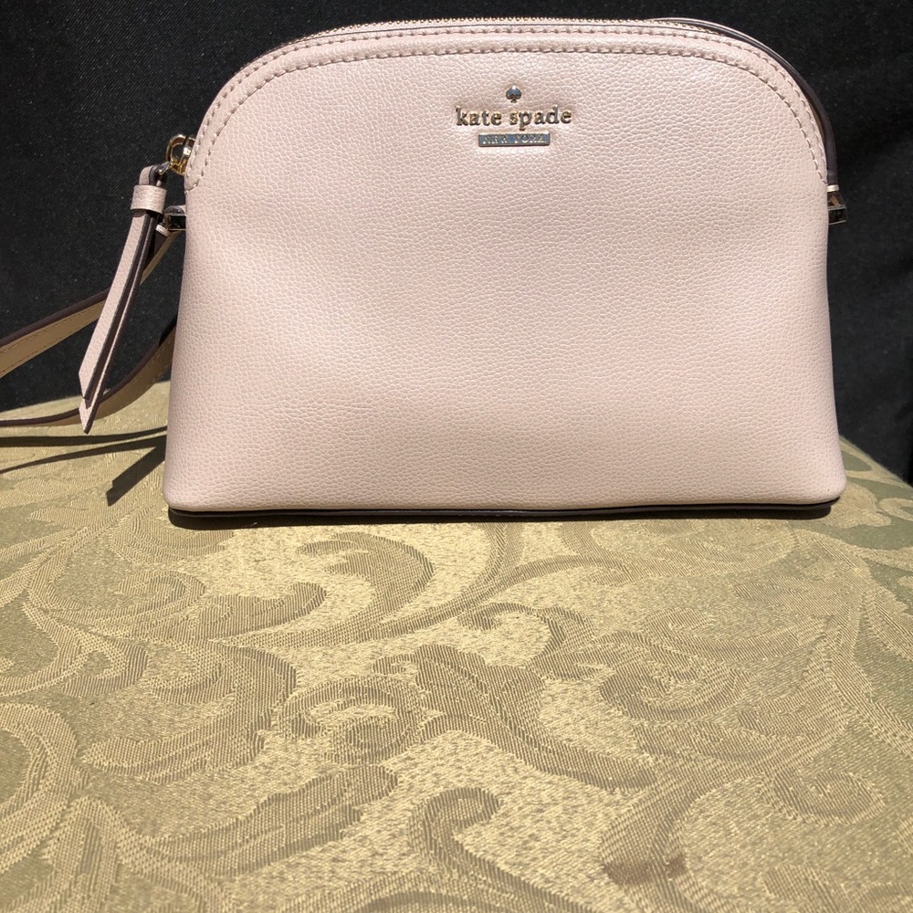 Designer kate spade cross body purse.